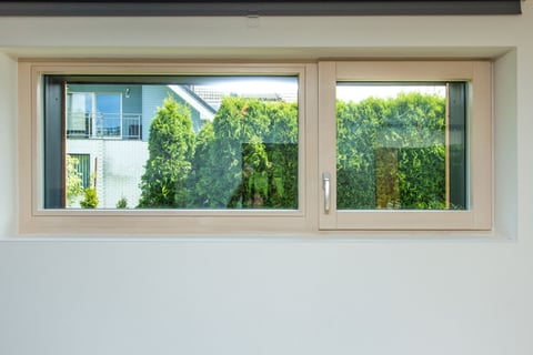 Okna in vrata naj bodo energetsko učinkovita, varna in lepega videza.